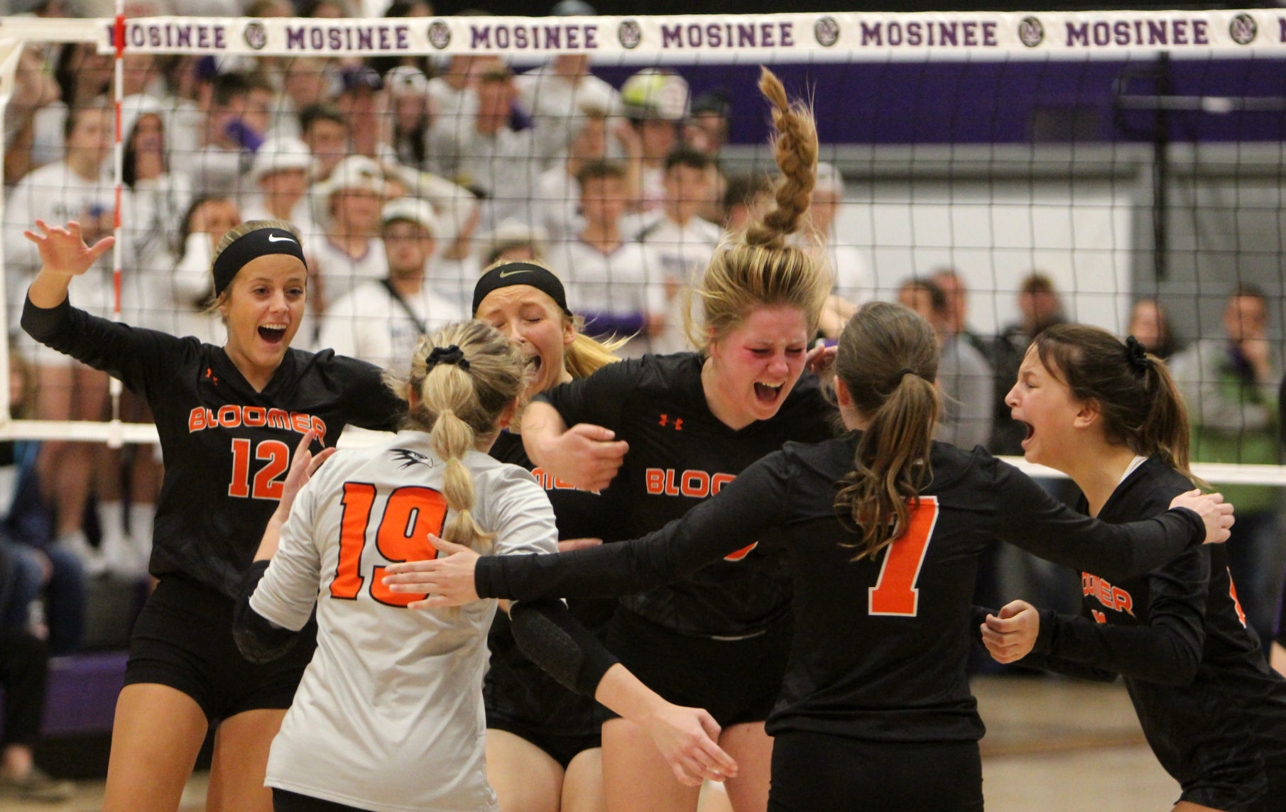 Bloomer volleyball at Mosinee 11-2-19